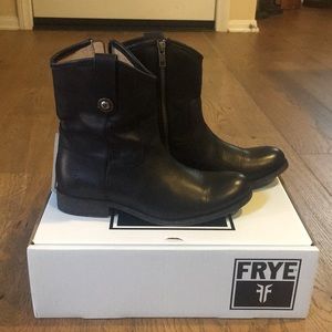 NWT Frye “Melissa” Short Boot